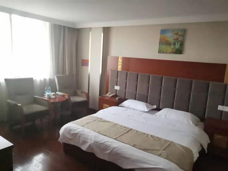 Greentree Inn Zhejiang Taizhou Tiantai Bus Station Express Hotel Екстер'єр фото