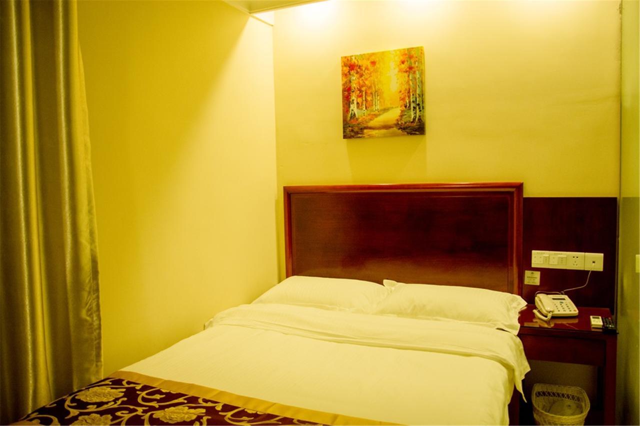 Greentree Inn Zhejiang Taizhou Tiantai Bus Station Express Hotel Екстер'єр фото