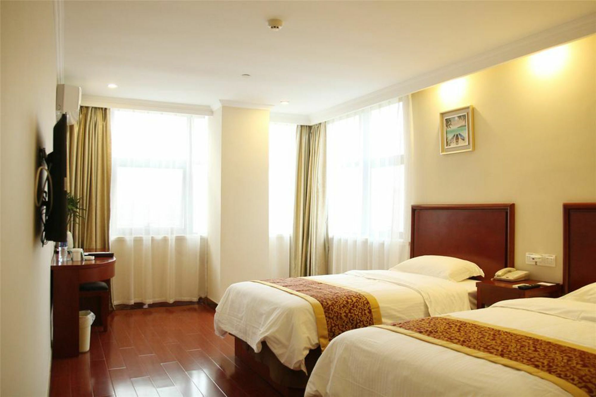 Greentree Inn Zhejiang Taizhou Tiantai Bus Station Express Hotel Екстер'єр фото